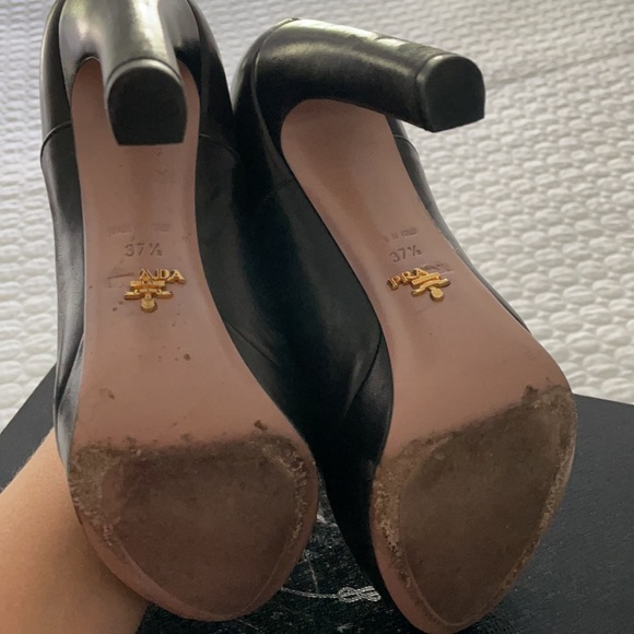 Beautiful TALL Prada shoes. Worn a few times. - Picture 4 of 9